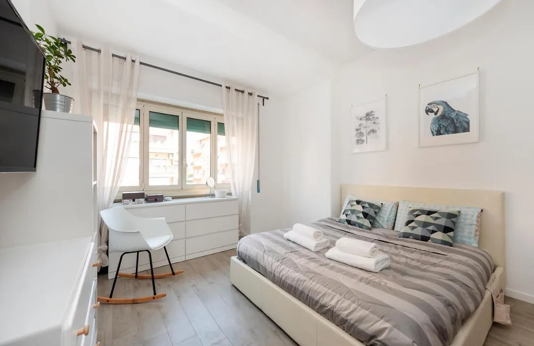 Easystayrome Modern Home Free Wifi Metro-1