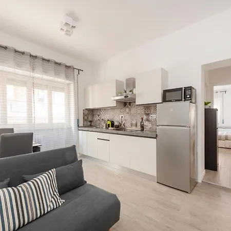 Easystayrome Modern Home Free Wifi Metro-3